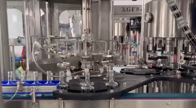 Derniers blogs de l'entreprise sur Machine de remplissage de bouteilles en verre 3 en 1