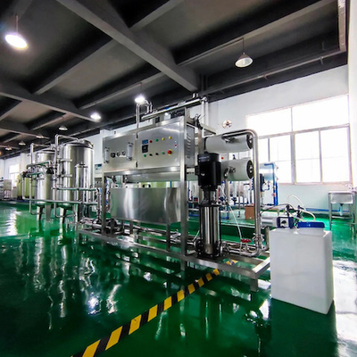 acheter Une usine de traitement de l'eau industrielle de 5000 litres par heure avec réservoir de prétraitement en acier inoxydable et tuyauterie online manufacture