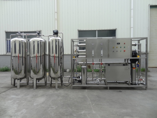 220V/50HZ Voltage Ro usine de traitement de l'eau avec une capacité de 2000LPH et un taux de récupération de 50-75% Parfait